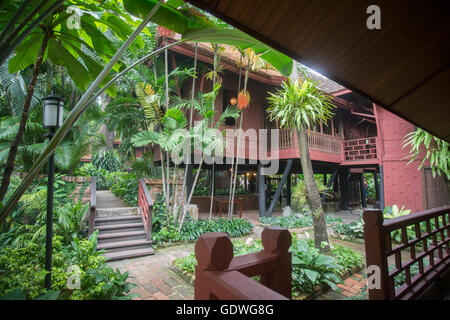 das Jim Thompson Haus mit Garten in der Nähe des Siam Square in der Stadt von Bangkok in Thailand in Südostasien. Stockfoto