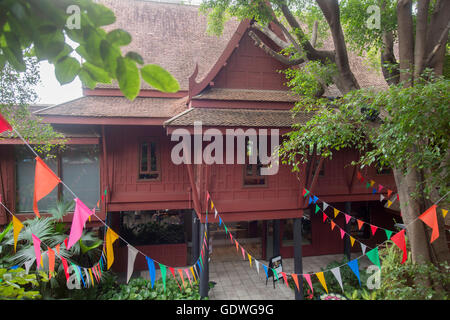 das Jim Thompson Haus mit Garten in der Nähe des Siam Square in der Stadt von Bangkok in Thailand in Südostasien. Stockfoto