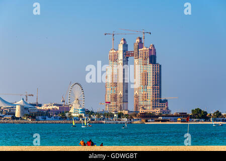 Wolkenkratzer im Bau an der Marina von Abu Dhabi Stockfoto