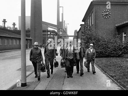 Schichtwechsel im Zollverein Kokerei Werk Stockfoto