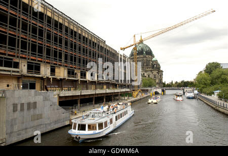 Palast der Republik, Berliner Dom Stockfoto