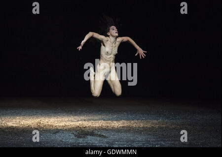 Foto-Probe von "Sacre", "Le Sacre du Printemps", Regie und Choreographie von Sasha Waltz Stockfoto