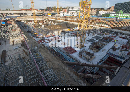 Die Bauarbeiten am Alexanderufer Stockfoto