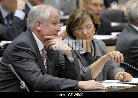 Seehofer und Mueller Stockfoto
