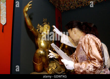 "Die Ausstellung '' Tibet – Klöster öffnen ihre Schatzkammern ''" Stockfoto