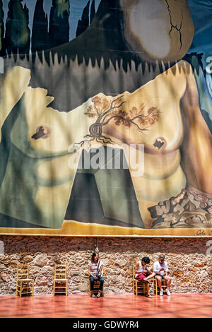 FIGUERAS, Spanien - 25. Juni 2016: Details vom Dali Museum, am 25. Juni 2016 in Figueres, Katalonien, Spanien. Stockfoto