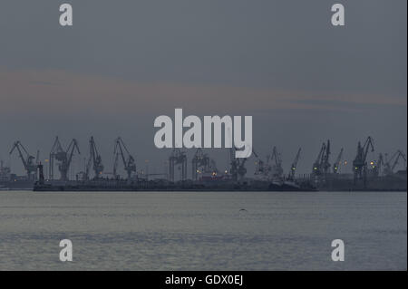 Der Hafen der Stadt Thessaloniki am Thermaischen Golf Stockfoto