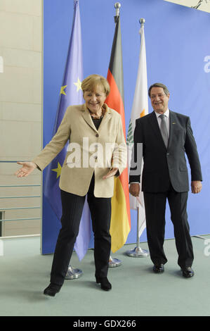 Pressekonferenz mit Bundeskanzlerin Angela Merkel und Zyperns Präsident Nikos Anastasiadis in Berlin 2014 Stockfoto