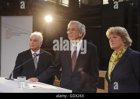 Daniel Barenboim, Michael Naumann und Monika Gruetters in Berlin, Deutschland, 2014 Stockfoto