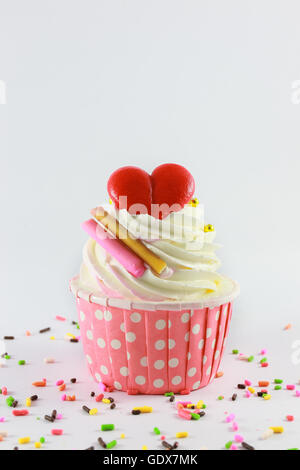 Cupcake auf weißem Hintergrund Stockfoto