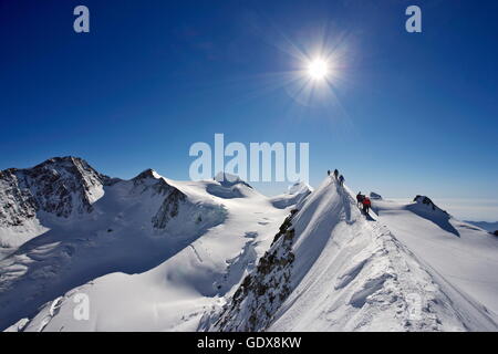 Geographie/Reisen, Schweiz, auf dem Kamm des Liskamm (4527 m), Zermatt, Wallis, Additional-Rights - Clearance-Info - Not-Available Stockfoto