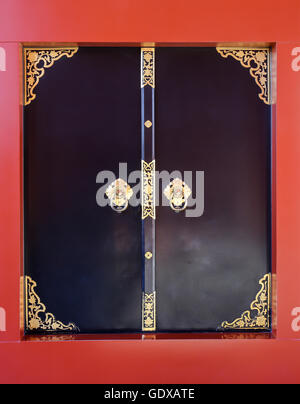 Schwarze Tür japanischen Stil, Sensoji Tempel, Asakusa, Tokyo, Japan Stockfoto