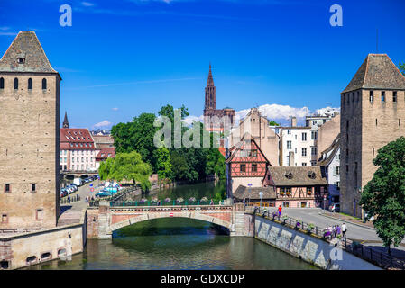 Straßburg Skyline, Ponts Couverts Brücke, überdachten Brücken, Ill, Wachtürmen, Kathedrale, La Petite France, Alsace, Frankreich, Europa, Stockfoto