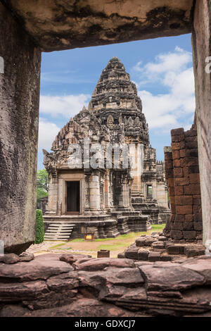 Blick auf das alte Schloss von Fenstern, Pimai Burg, historischen Park und alte Burg in Nakhon Ratchasima thailand Stockfoto