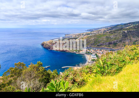 Blick vom Pico Facho Sicht über das Tal von Machico, Madeira, Portugal Stockfoto