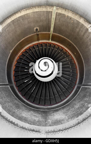 Detail mit großen Propeller Flugzeug Motor Gehäuse Stockfoto