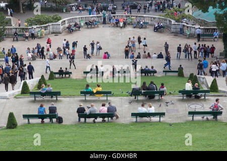 Touristen auf dem Montmartre in Paris, Frankreich, 2014 Stockfoto