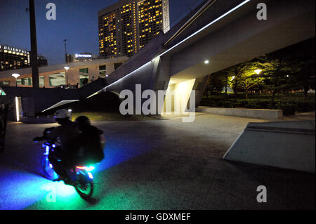 Singapur Nacht Fahrer Stockfoto