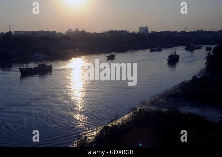 MYANMAR. Yangon. 2014. Pazundaung Creek Stockfoto