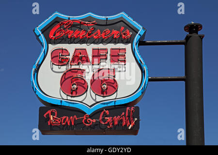 Geographie/Reisen, USA, Arizona, Kreuzer Cafe 66 auf der Route 66, Additional-Rights - Clearance-Info - Not-Available Stockfoto