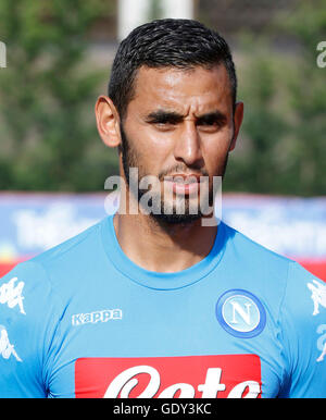 Dimaro, Italien. 18. Juli 2016. Faouzi Ghoulam des SSC Napoli beim Sommer camp Training in Dimaro in der Nähe von Trient. © Ciro De Luca/Pacific Press/Alamy Live-Nachrichten Stockfoto