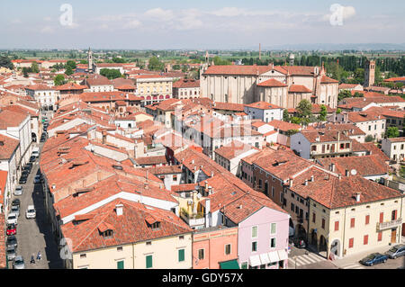 Luftbild von der ummauerten Stadt Montagnana, eines der schönsten Dörfer in Italien. Stockfoto