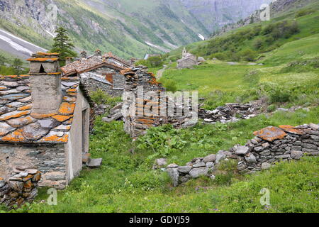 Der Weiler befindet sich Averole im Averole-Tal, Bessans, Nationalparks Vanoise, nördliche Alpen, Savoie, Frankreich Stockfoto