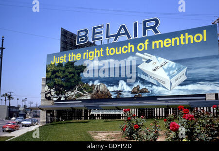 Belair Zigaretten Plakatwand in Los Angeles ca. 1972 Stockfoto