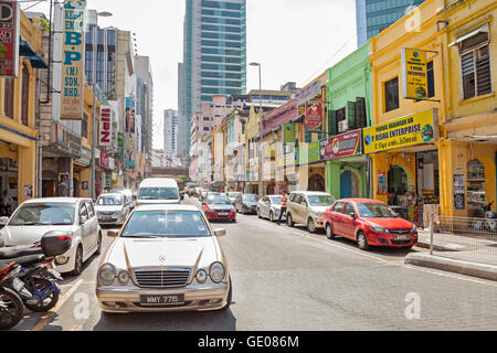 Kuala Lumpur, Malaysia - 16. Januar 2015: Shopping Street im Stadtteil Little India von Malaysias Hauptstadt. Stockfoto