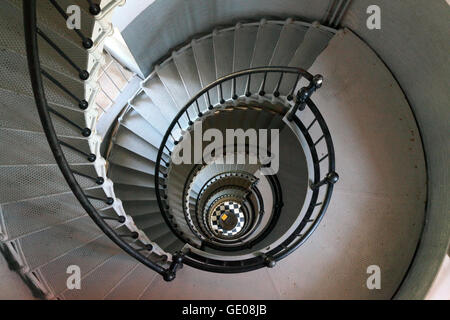 Geographie/Reisen, USA, Florida, Daytona Beach, Ponce de Leon Leuchtturm, 1887, Innenansicht, Wendeltreppe gebaut, Additional-Rights - Clearance-Info - Not-Available Stockfoto