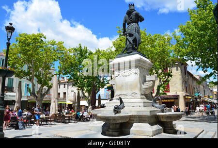 Geographie/reisen, Frankreich, Languedoc-Rossillon, Aigues-Mortes, Ludwig IX. Statue im Zentrum der Stadt, Additional-Rights - Clearance-Info - Not-Available Stockfoto