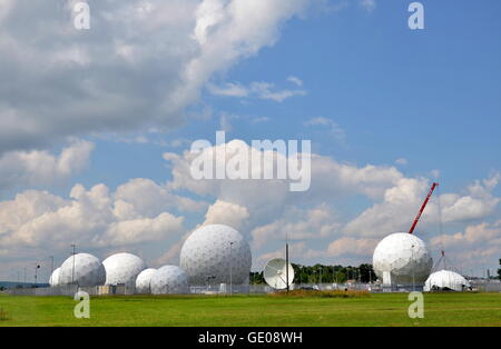 Geographie/Reisen, Deutschland, Bayern, Bad Aibling, Station (Abkürzung BAS, offizielle Amerikanische Name: 18 United States Army Security Agency Field Station, code name durch den Bnd: "Hortensie III") abfangen Base der US-amerikanische Geheimdienst NSA, Echelon" abfangen, seit 1988 auch durch den Bundesnachrichtendienst, Additional-Rights - Clearance-Info - Not-Available verwendet Stockfoto