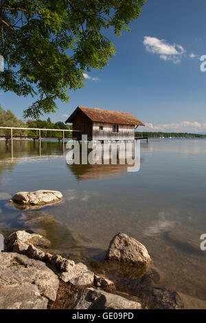 Geographie/Reisen, Deutschland, Bayern, Ammersee (Ammersee), Stegen, Bootshaus, Additional-Rights - Clearance-Info - Not-Available Stockfoto