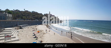 Israel: Blick auf die Altstadt von Jaffa und den Strand. Jaffa ist der älteste Teil von Tel Aviv-Yafo, in dem die arabische Gemeinschaft mit den Juden lebt Stockfoto