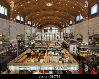 Westside market downtown Cleveland, Ohio, Vereinigte Staaten. Der älteste indoor und Outdoor-Markt in Ohio. Stockfoto