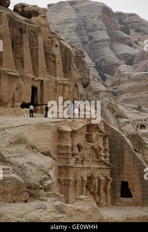 die Bab als Siq Straße mit dem Obelisk-Grab und den Bab als Siq Triclinium in den Tempel Felsenstadt Petra in Jordanien in den mittleren ea Stockfoto