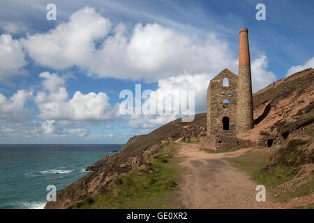 Wheal Coates Maschinenhaus und Küste, St. Agnes, Cornwall, England, Vereinigtes Königreich, Europa Stockfoto