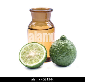 Kaffir Limette Öl um eine gemeinsame Zutat in Shampoo sein. Stockfoto