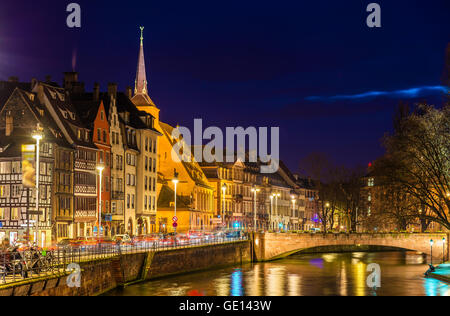 Ufer der Ill in Strassburg - Elsass, Frankreich Stockfoto