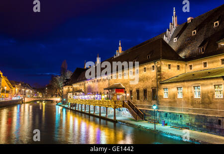 Altes Zollhaus (Ancienne Douane) mit der Ill in Strasb Stockfoto