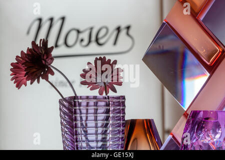 Aktuelle Produkte Moser Glashütte, Karlsbad, Westböhmisches Glas Tschechische Republik Glasgeschirr Stockfoto