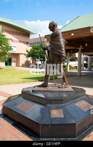 Statue von Gandhi an der Gedenkstätte für Martin Luther King Jr. in Atlanta im Bundesstaat Georgia Stockfoto