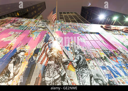 Poster an der Wand in der Nähe von Ground Zero Zone. Stockfoto