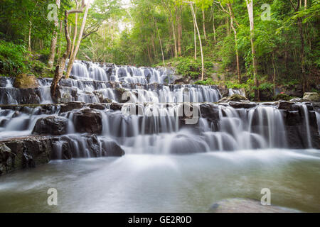 Beautiful deep forest waterfall at Sam lan waterfall National Park Saraburi Thailand Stockfoto