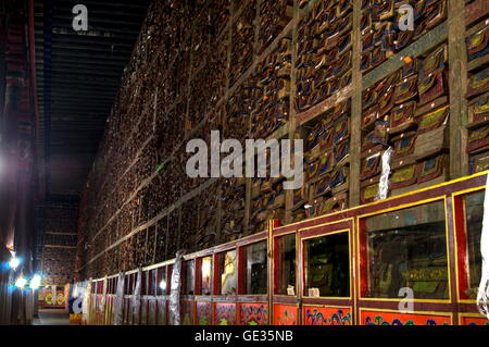 Geographie/Reisen, China, Tibet, Sakya, Kloster, Innenansicht, Bibliothek, Additional-Rights - Clearance-Info - Not-Available Stockfoto