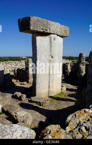 Geographie/Reisen, Spanien, Balearen, Menorca, Islds. Torralba d'en Salort: Taula, Additional-Rights - Clearance-Info - Not-Available Stockfoto
