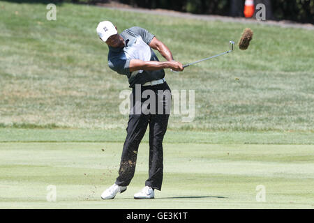 GAINESVILLE, VA - 31 Juli: Tiger Woods auf 31. Juli 2015 in Runde 2 der Quicken Loans National auf Robert Trent Jones Golf Course in Gainesville, Virginia abgebildet. Bildnachweis: mpi34/MediaPunch Stockfoto