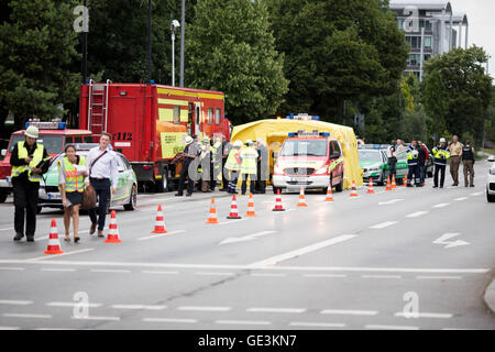 22. Juli 2016 - schießen OEZ München © Michael Trammer/ZUMA Draht/Alamy Live-Nachrichten Stockfoto