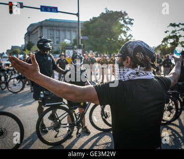 Cleveland, Ohio, USA. 19. Juli 2016. Rallye der Demonstranten in den Straßen während der Republican National Convention. © Bryan Woolston/zReportage.com/ZUMA Draht/Alamy Live-Nachrichten Stockfoto