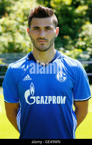 Fußball, Bundesliga, 2016/2017, FC Schalke 04, Team-Präsentation für die Wildsaison Porträt Sead Kolasinac Stockfoto